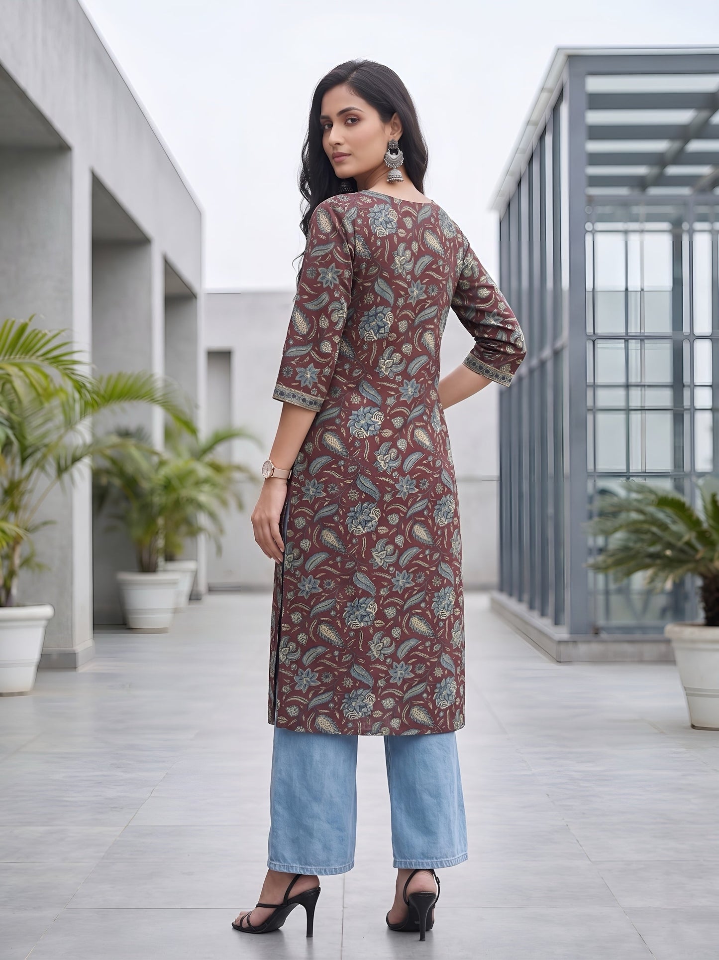 Printed Straight Kurta with Three Quarter Sleeves