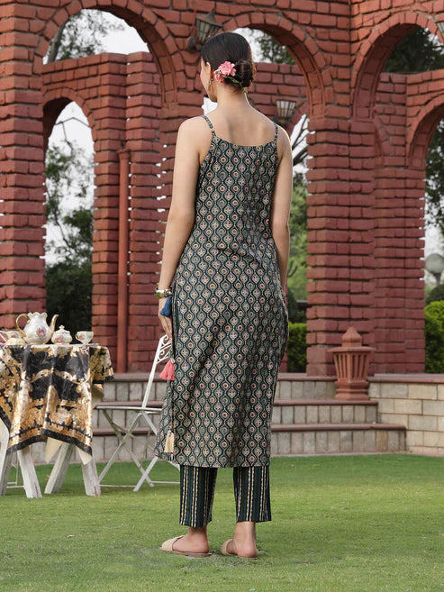 Green Printed Cotton Straight Kurta Pant Set