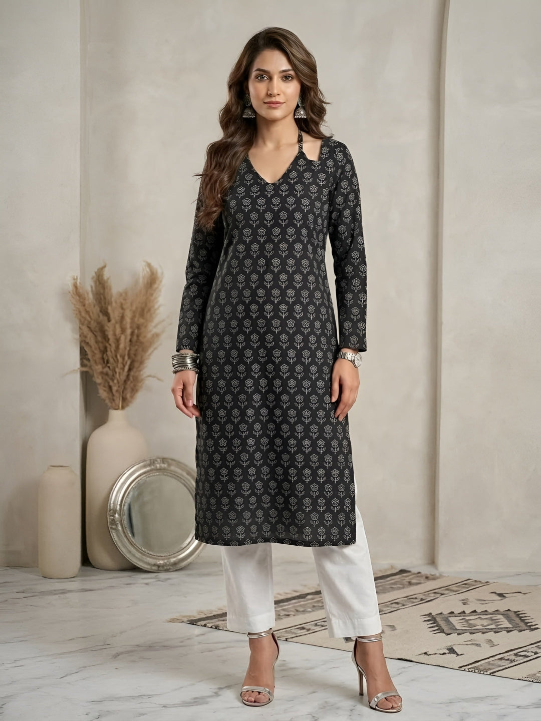Printed Straight Kurta With Three Quarter Sleeves